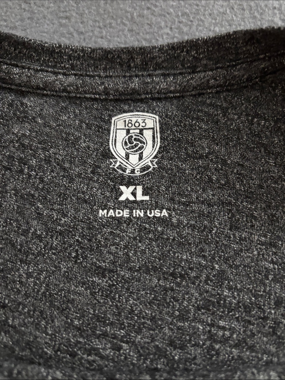 Wrexham Wales Crest Graphic T-Shirt XL Gray Tri Blend Made in USA - Picture 5 of 7